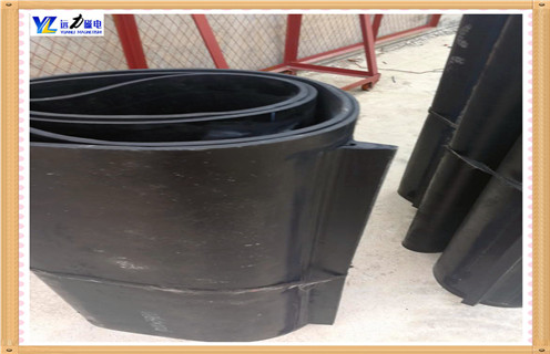 皮帶機(jī)除鐵器，皮帶機(jī)怎么選擇除鐵器_安裝方法_皮帶機(jī)怎么選擇除鐵器類型_工作原理及作用_皮帶機(jī)怎么選擇除鐵器廠家